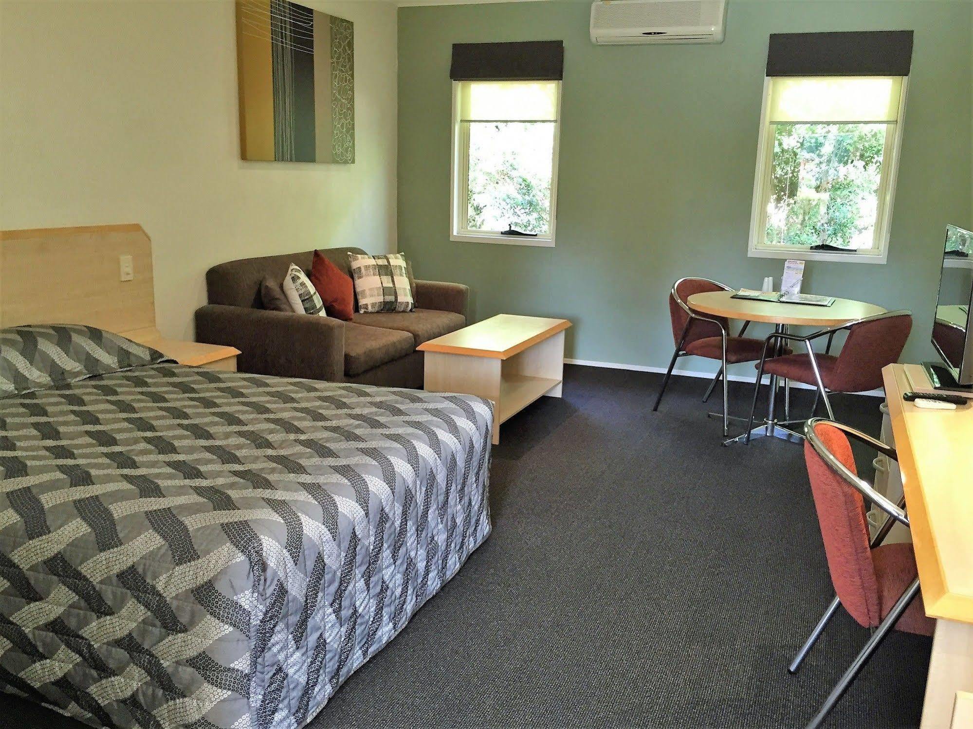 Red Bridge Motor Inn Woombye Exterior foto