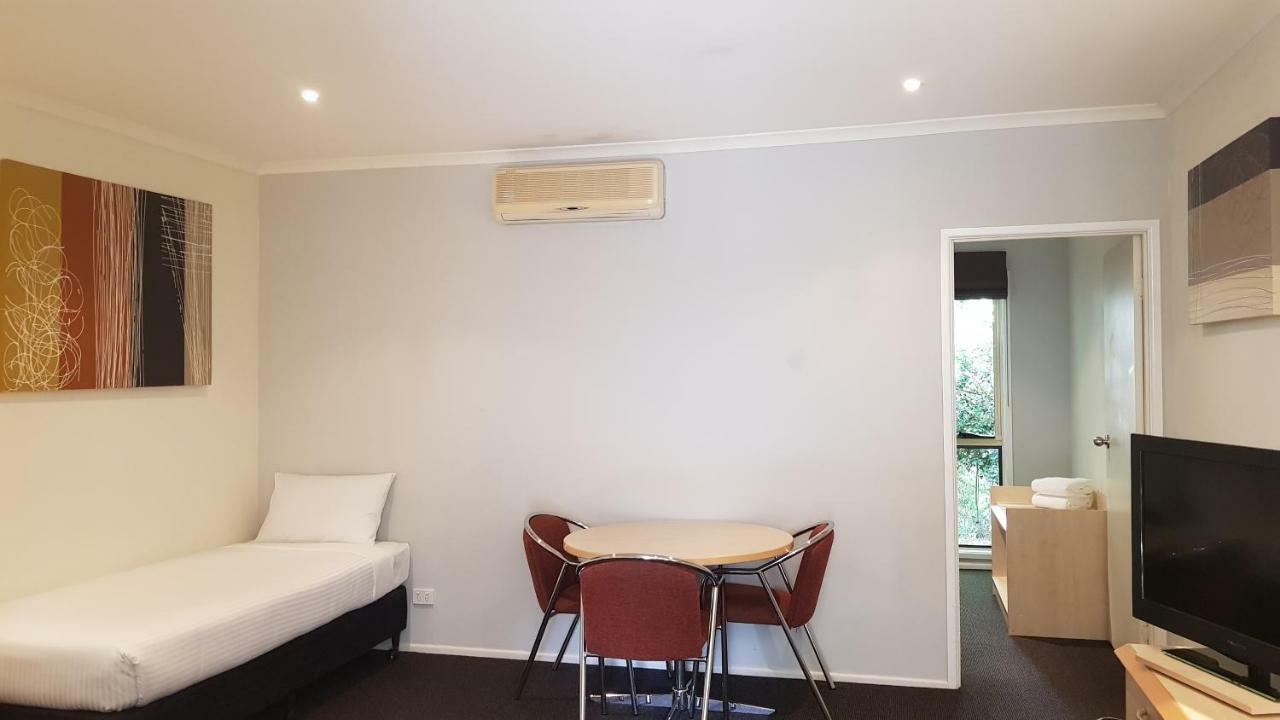 Red Bridge Motor Inn Woombye Exterior foto
