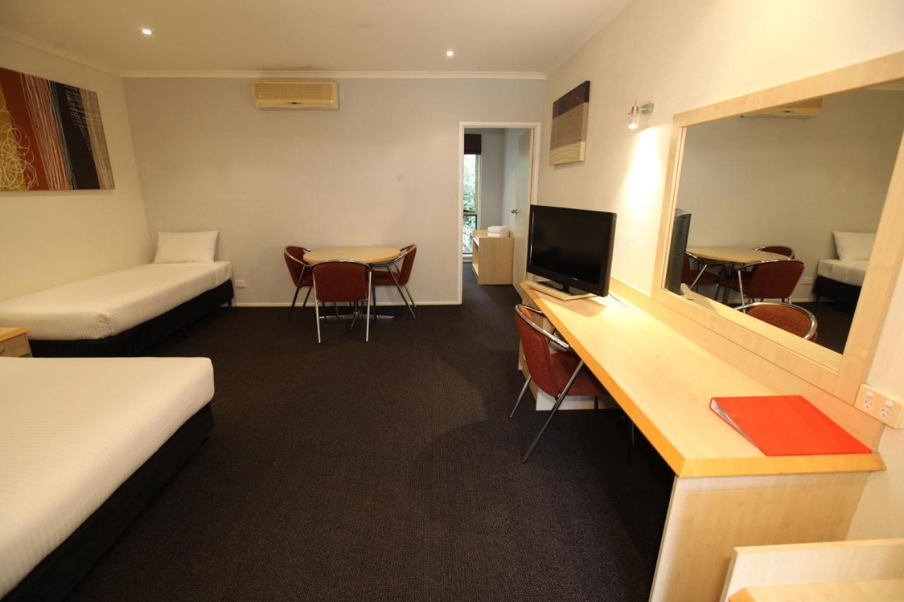 Red Bridge Motor Inn Woombye Exterior foto