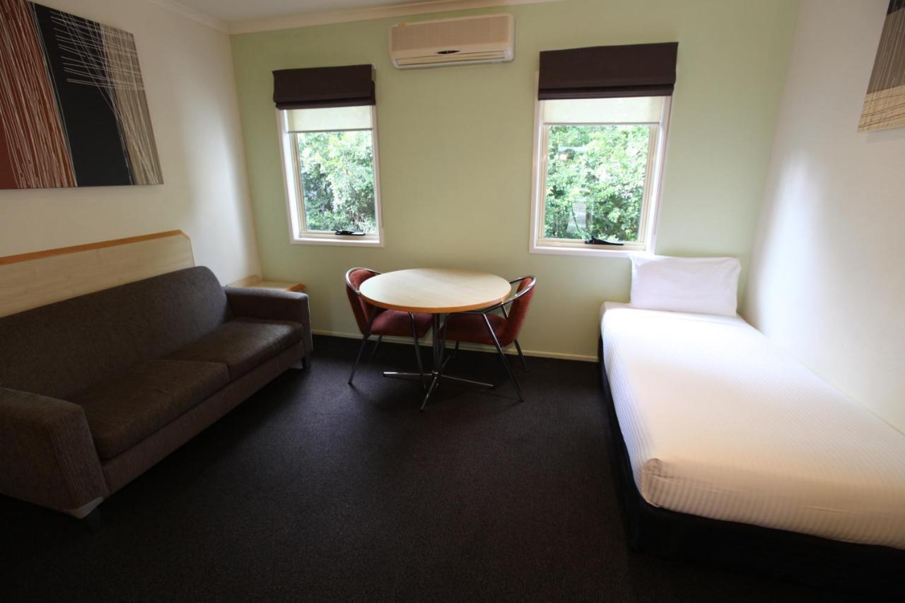 Red Bridge Motor Inn Woombye Exterior foto